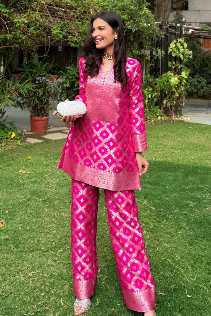 Saachi Daga In Our Heera Brocade Jaal Kurta With Pants - Pink