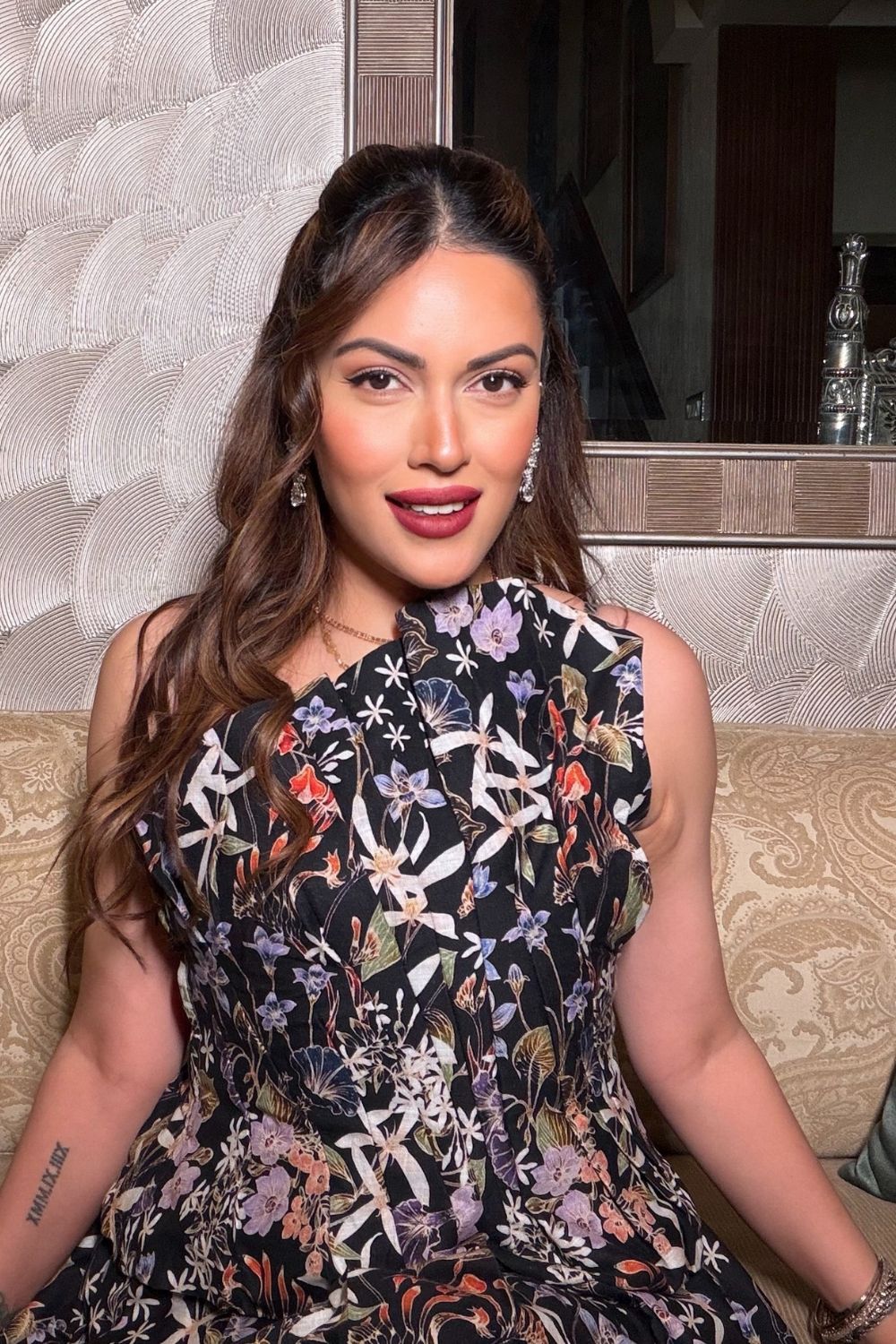 Himani Shah In Our Eliza Fanfare Set