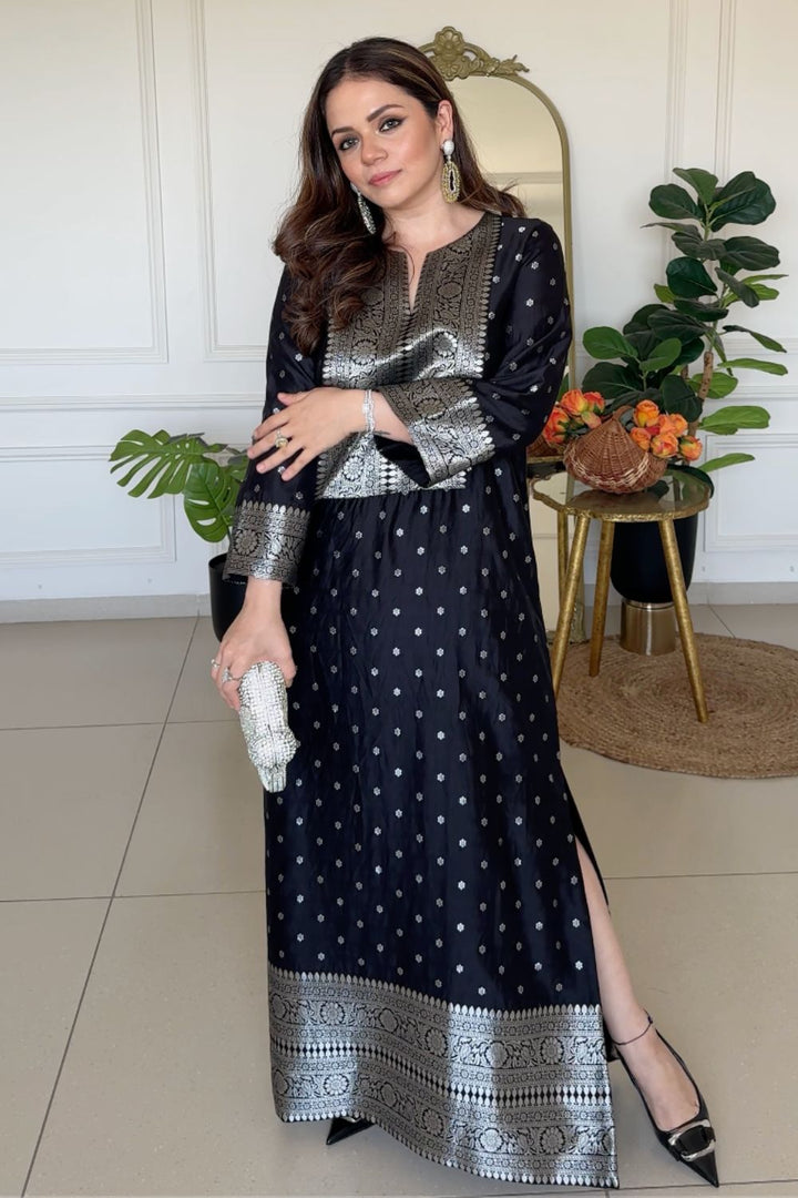 Heena Somani In Our Nats Statement Silk Kaftan With Brocade Detail - Black