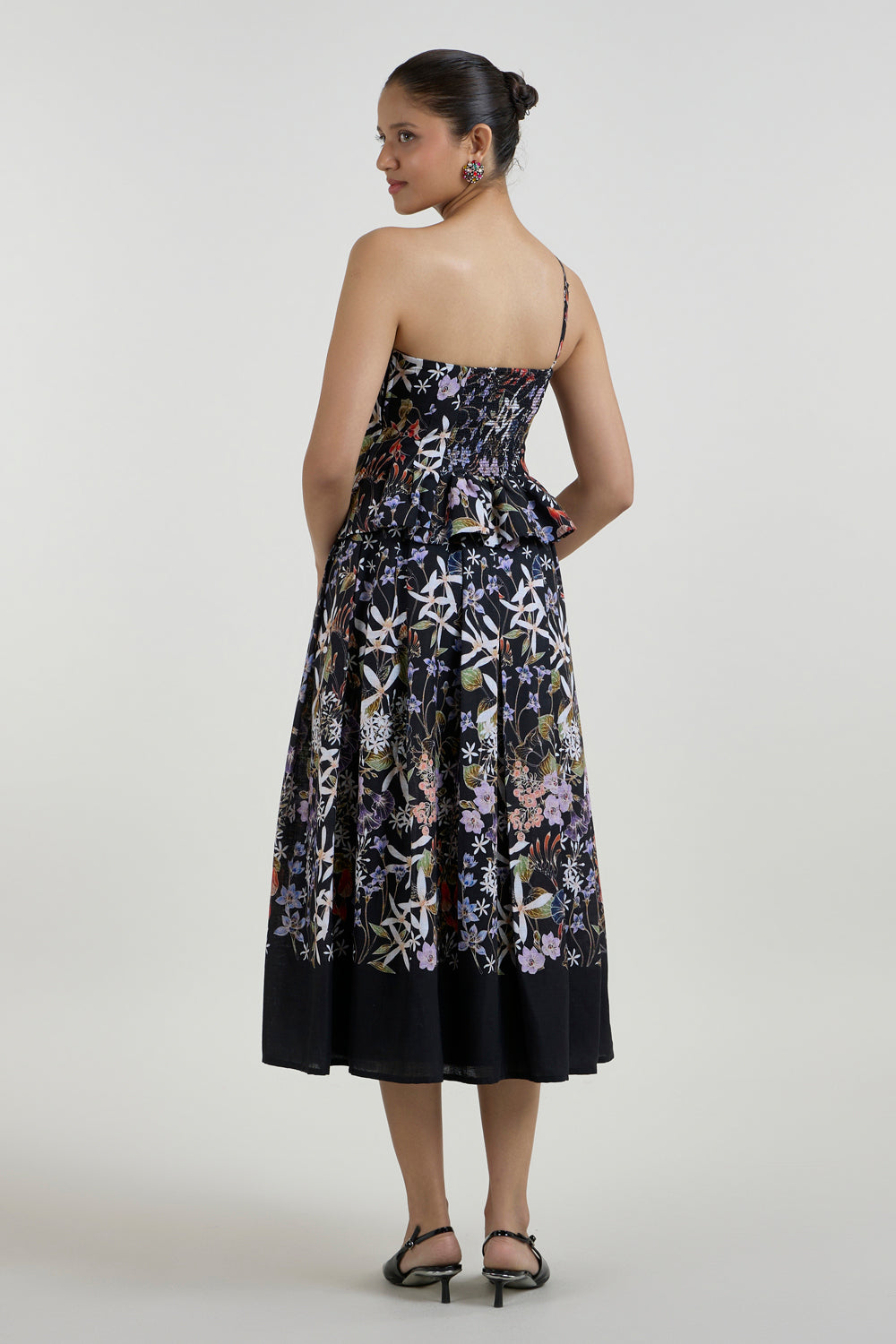 Himani Shah In Our Eliza Fanfare Set