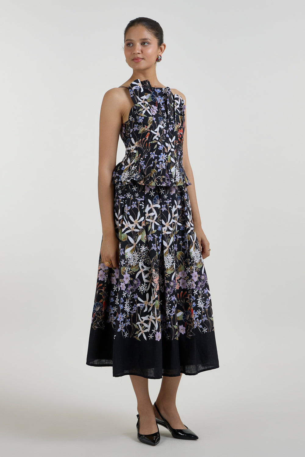 Himani Shah In Our Eliza Fanfare Set