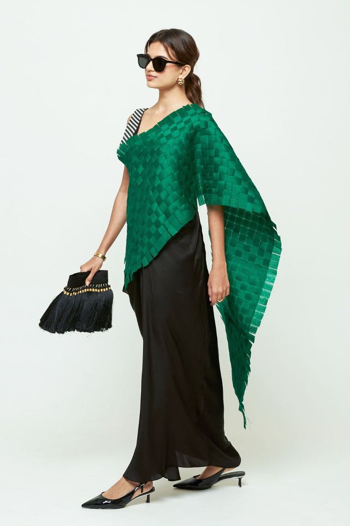 Isa Green Textured Saree Skirt Set