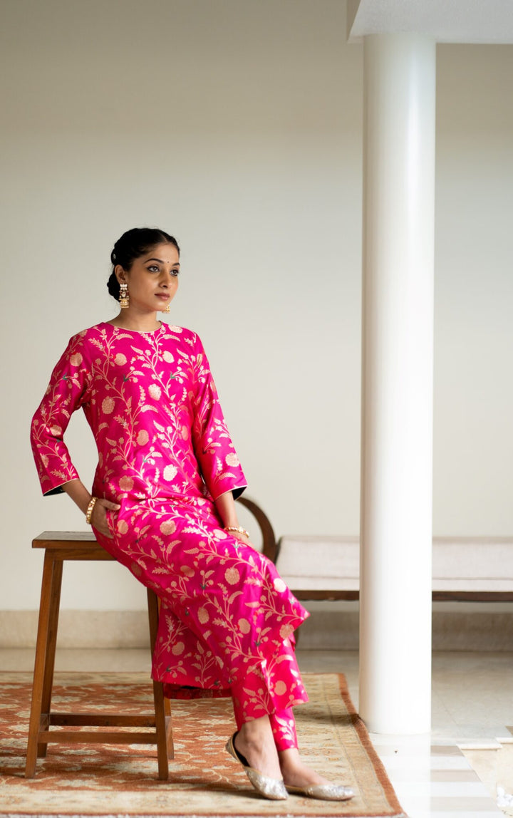 Pink Dainty Floral Jaal Brocade Kurta Set