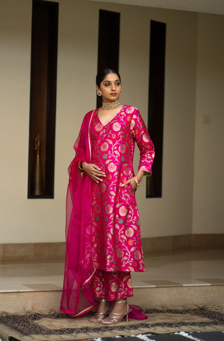 Pink Floral Jaal Brocade Kurta Set