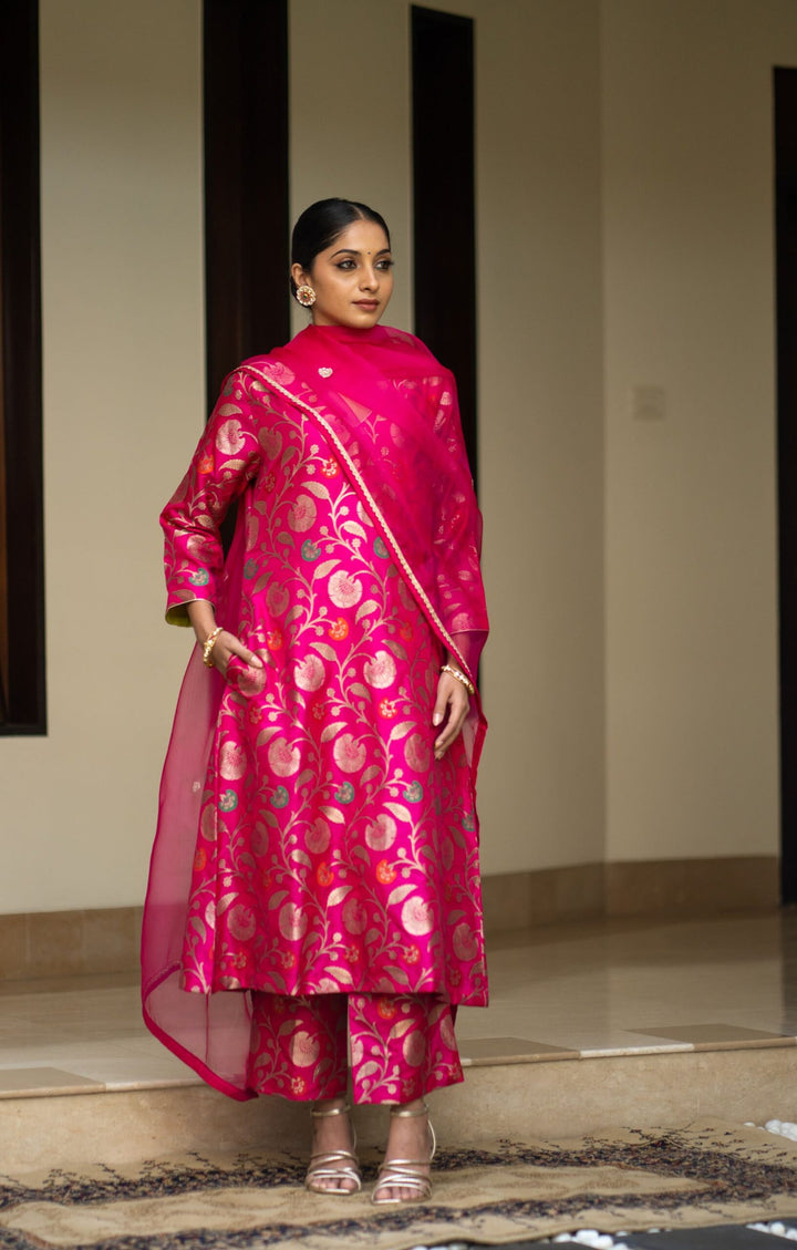 Pink Floral Jaal Brocade Kurta Set
