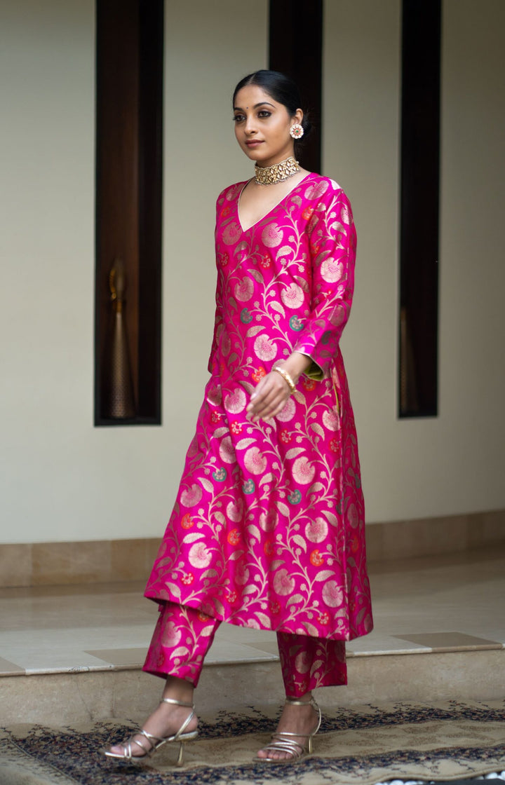 Pink Floral Jaal Brocade Kurta Set