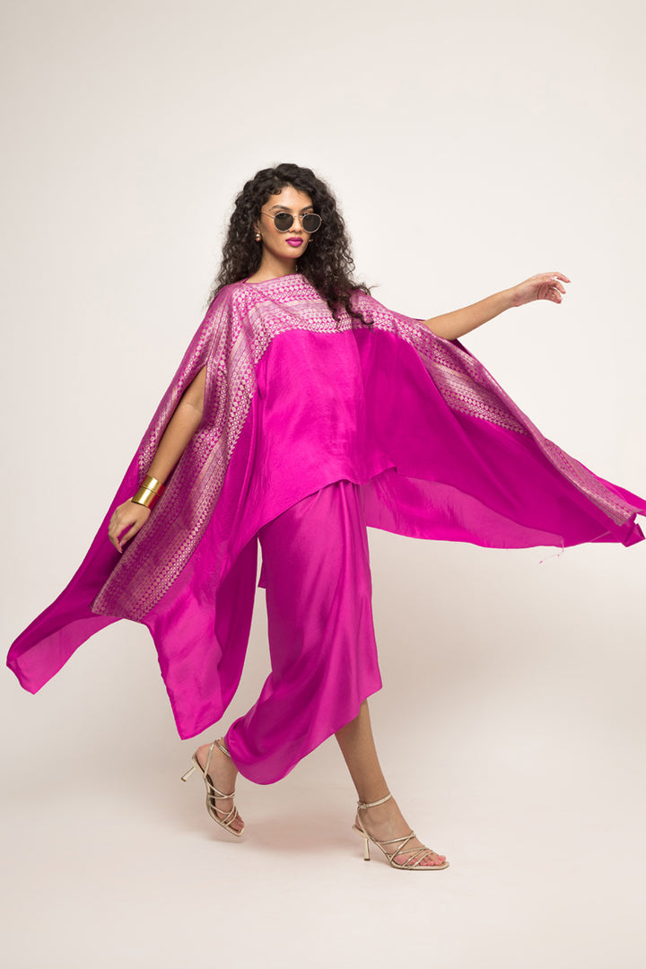 Devi-Statement Silk Cape With Brocade Detail and Skirt Set (Pink)