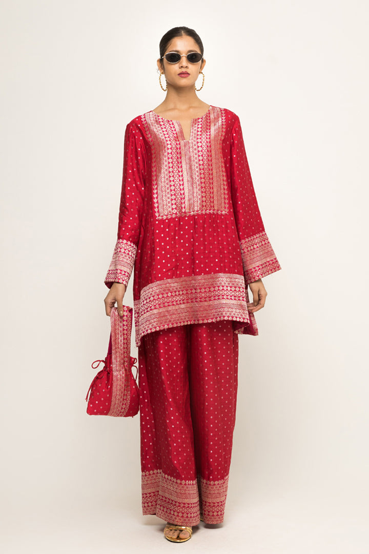 Sitara-Dotted Silk Kurta Set (Red)
