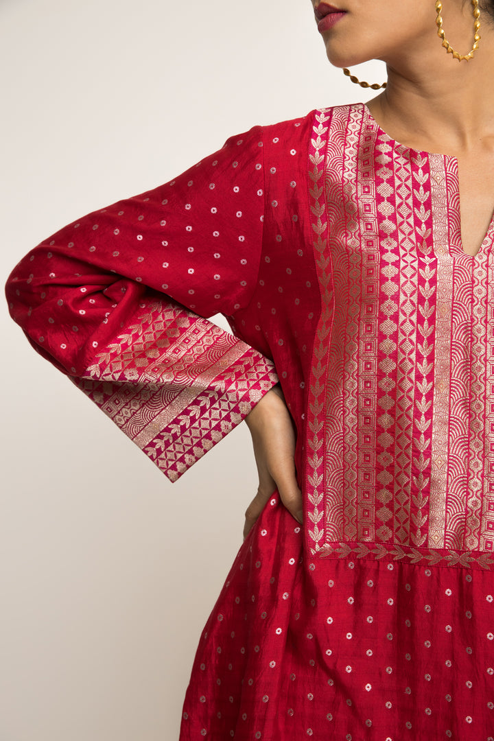 Sitara-Dotted Silk Kurta Set (Red)