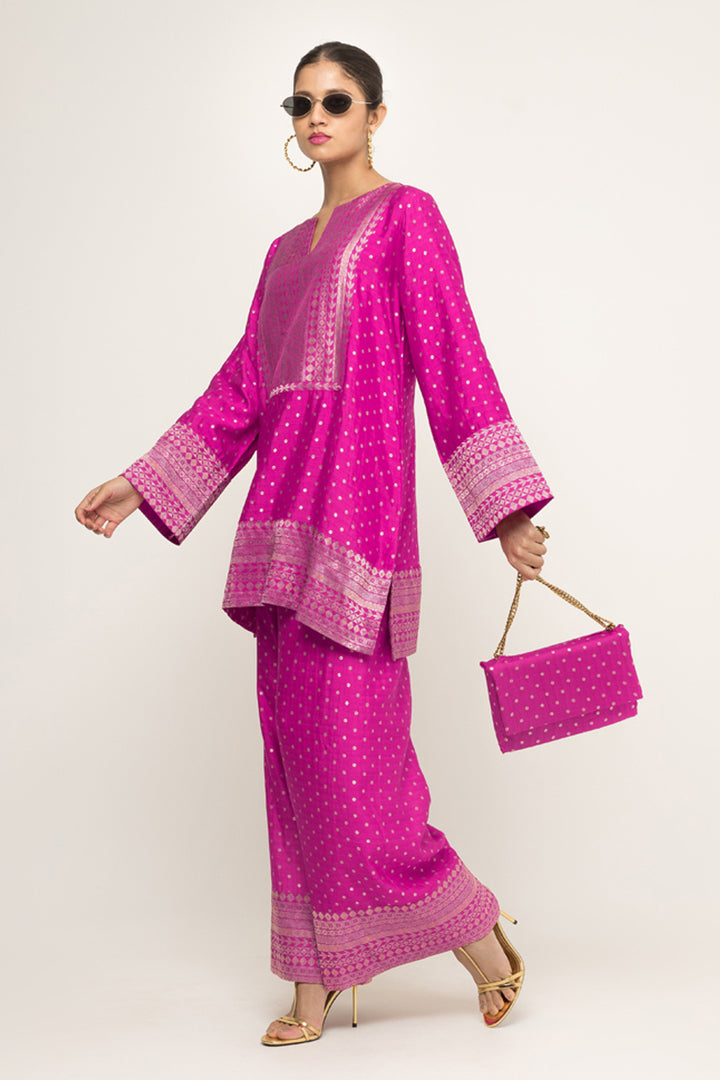Sitara-Dotted Silk Kurta Set (Pink)