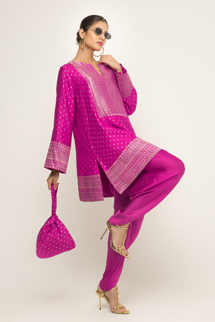 Tara-Dotted Brocade Detail Silk Kurta With Dhoti Set (Pink)