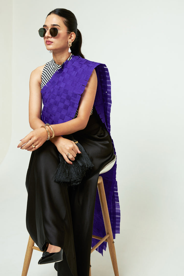 Isa Blue Textured Saree Skirt Set
