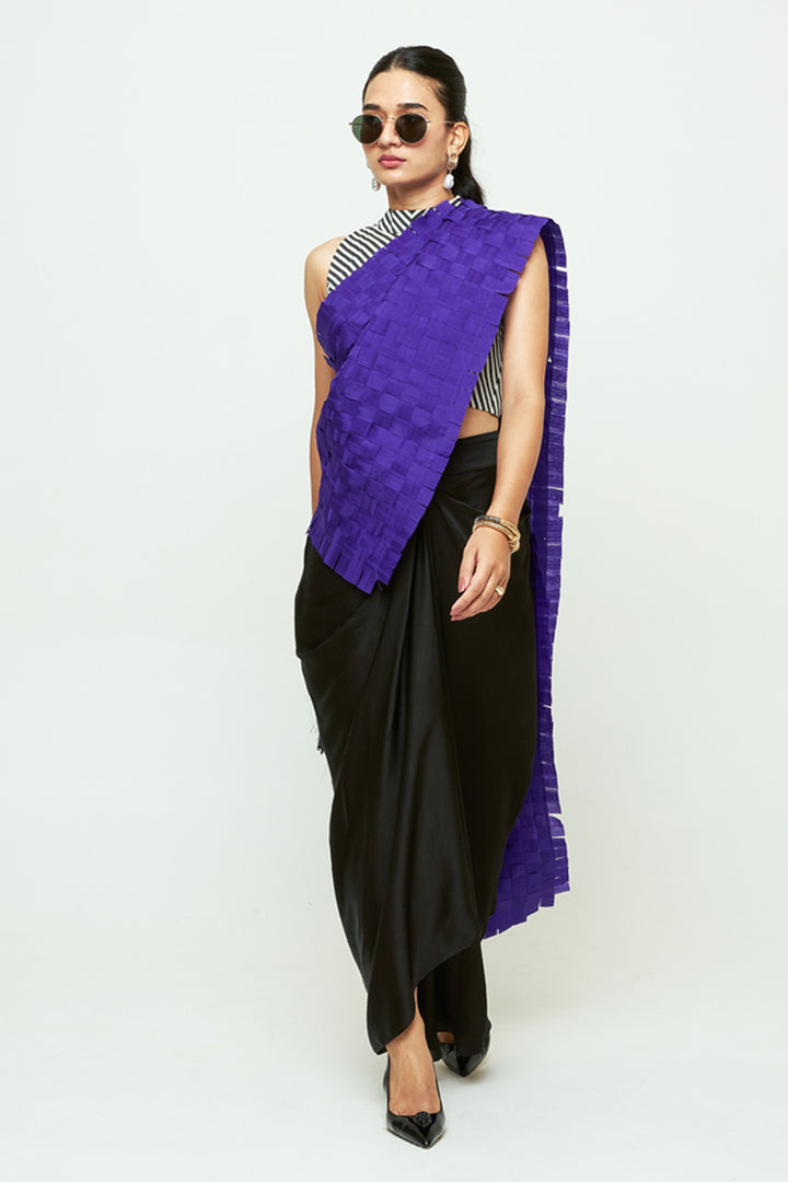 Isa Blue Textured Saree Skirt Set