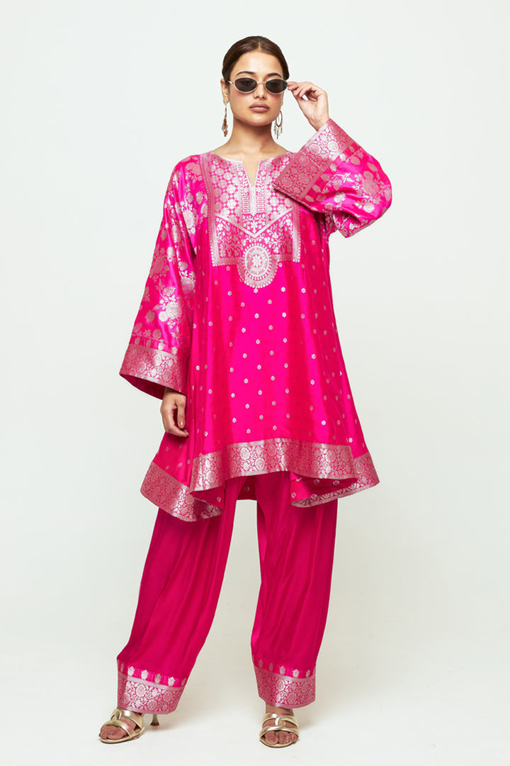 Gulnaz Pink Floral Brocade Choga Kurta With Farshi Salwar