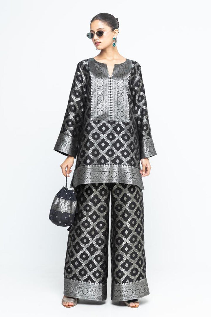 Heera Brocade Jaal Kurta With Pants - Black