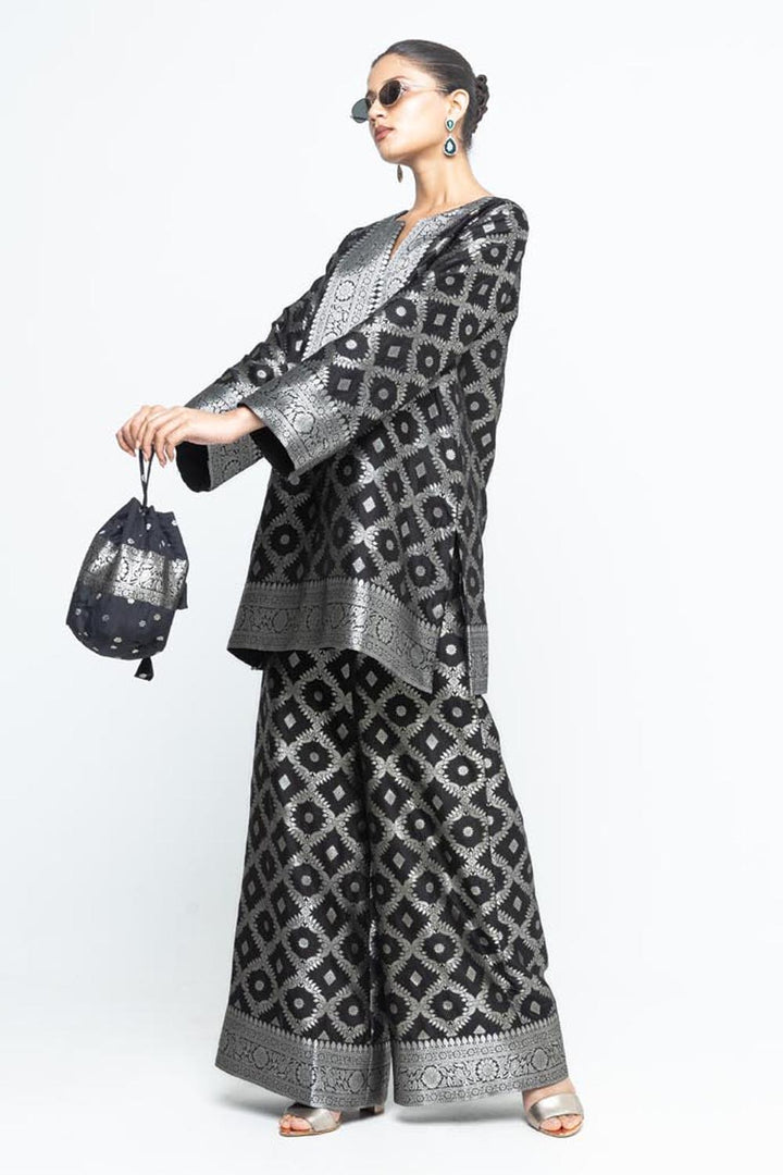 Heera Brocade Jaal Kurta With Pants - Black