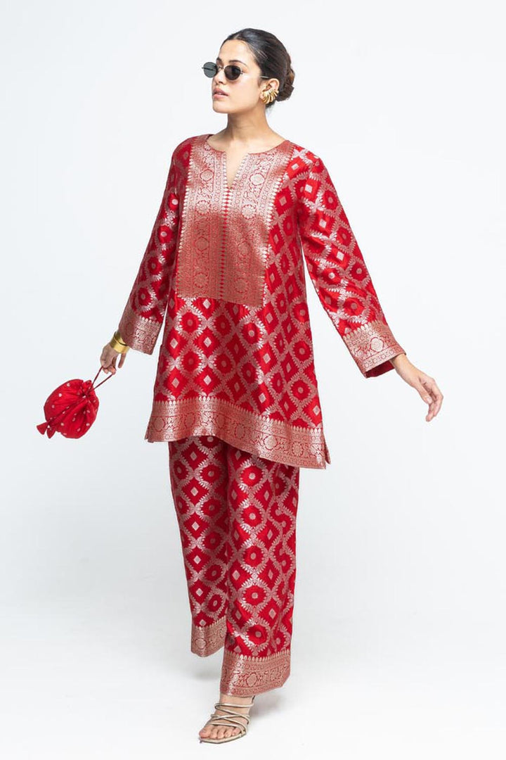 Heera Brocade Jaal Kurta With Pants - Red