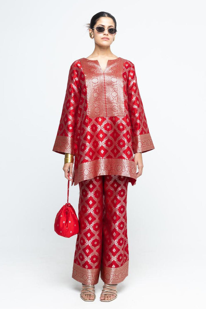 Heera Brocade Jaal Kurta With Pants - Red
