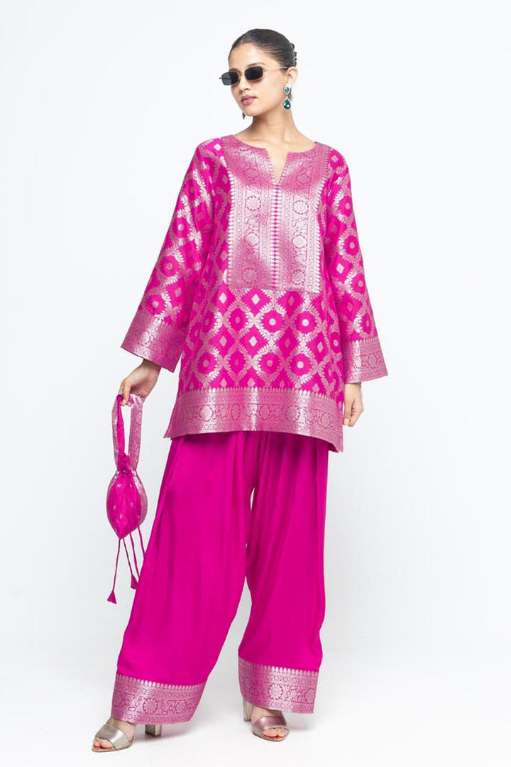 Seerat Brocade Jaal Silk Kurta With Farshi Set - Pink