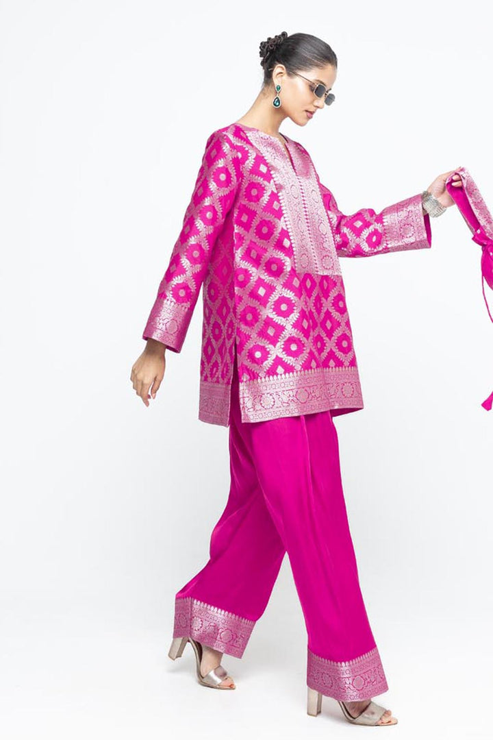 Seerat Brocade Jaal Silk Kurta With Farshi Set - Pink