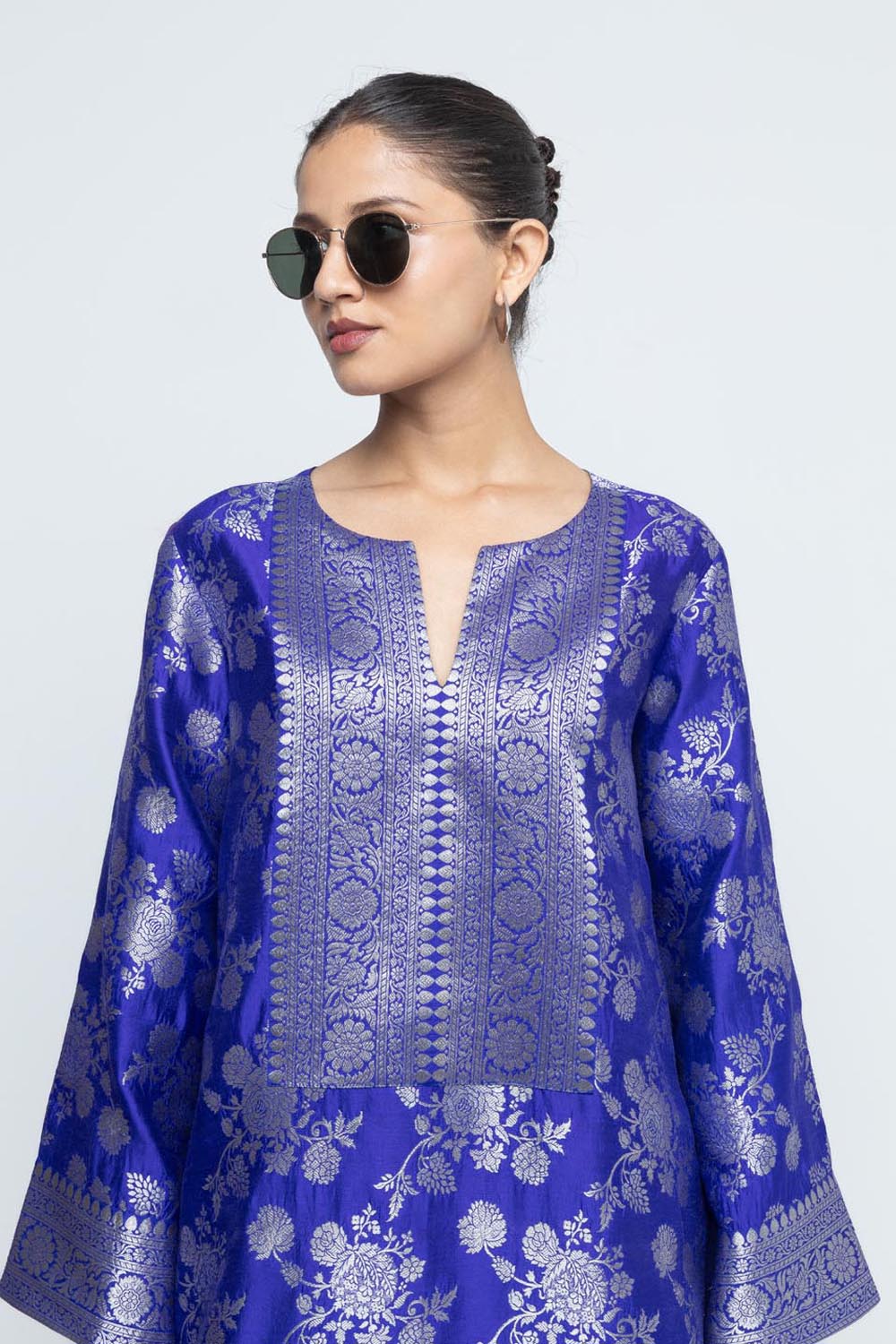 Gul Floral Brocade Kurta With Dhoti Set- Ultramarine