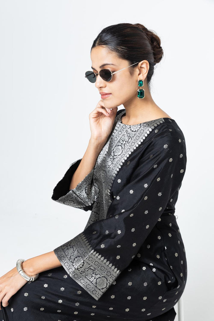 Nats Statement Silk Kaftan With Brocade Detail - Black