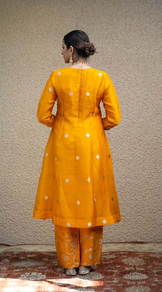 Orange Jaal Neck Butti Benarasi Kora Silk Kurta Set