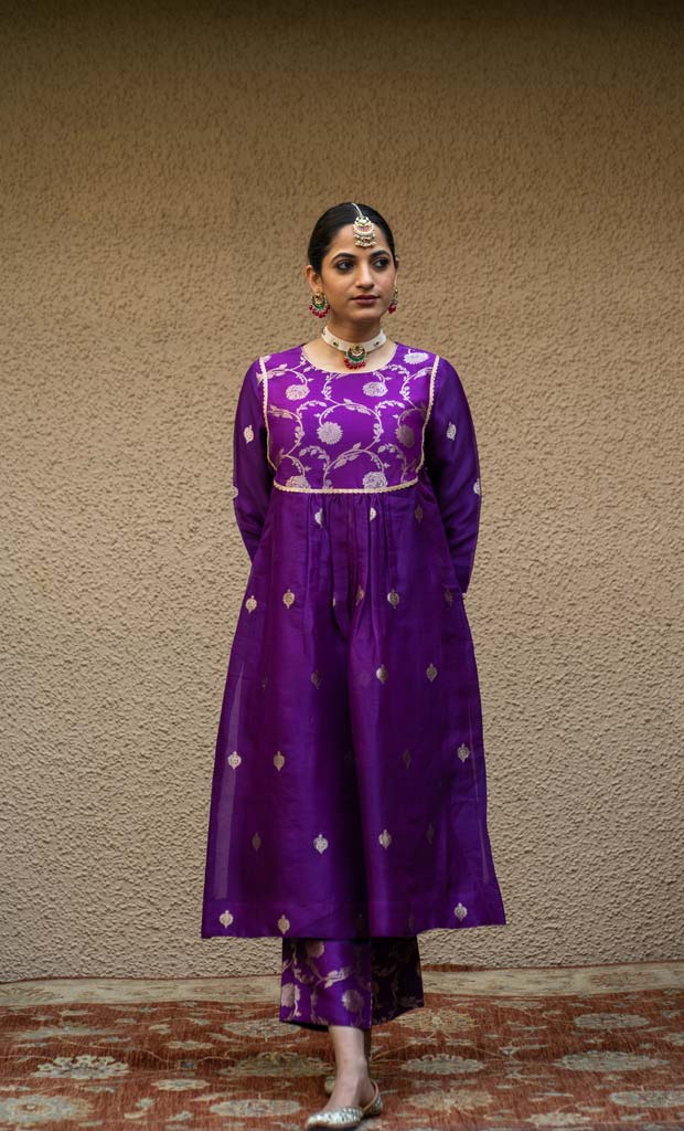 Purple Jaal Neck Butti Benarasi Kora Silk Kurta Set