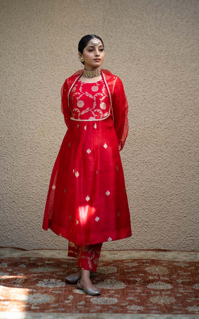 Red Jaal Neck Butti Benarasi Kora Silk Kurta Set